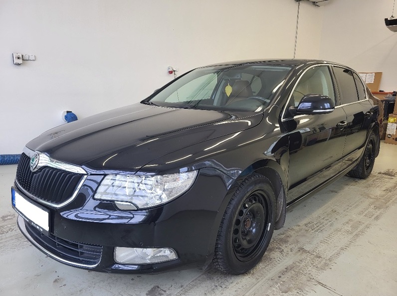 Škoda Superb 2 DSG nafta — pronájem Paskov
